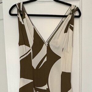 NWT Victoria Beckham Twist Shoulder Fit and Flare Dress Olive and Cream Size 0